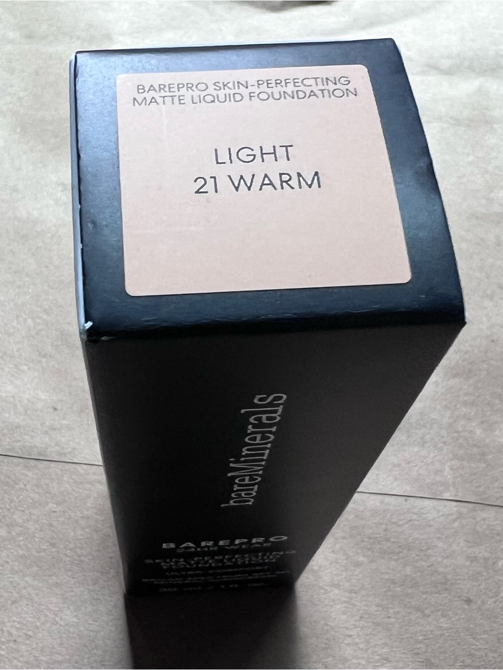 bareMinerals LIGHT 21 WARM BarePro Matte Liquid Foundation NEW IN BOX Make-up